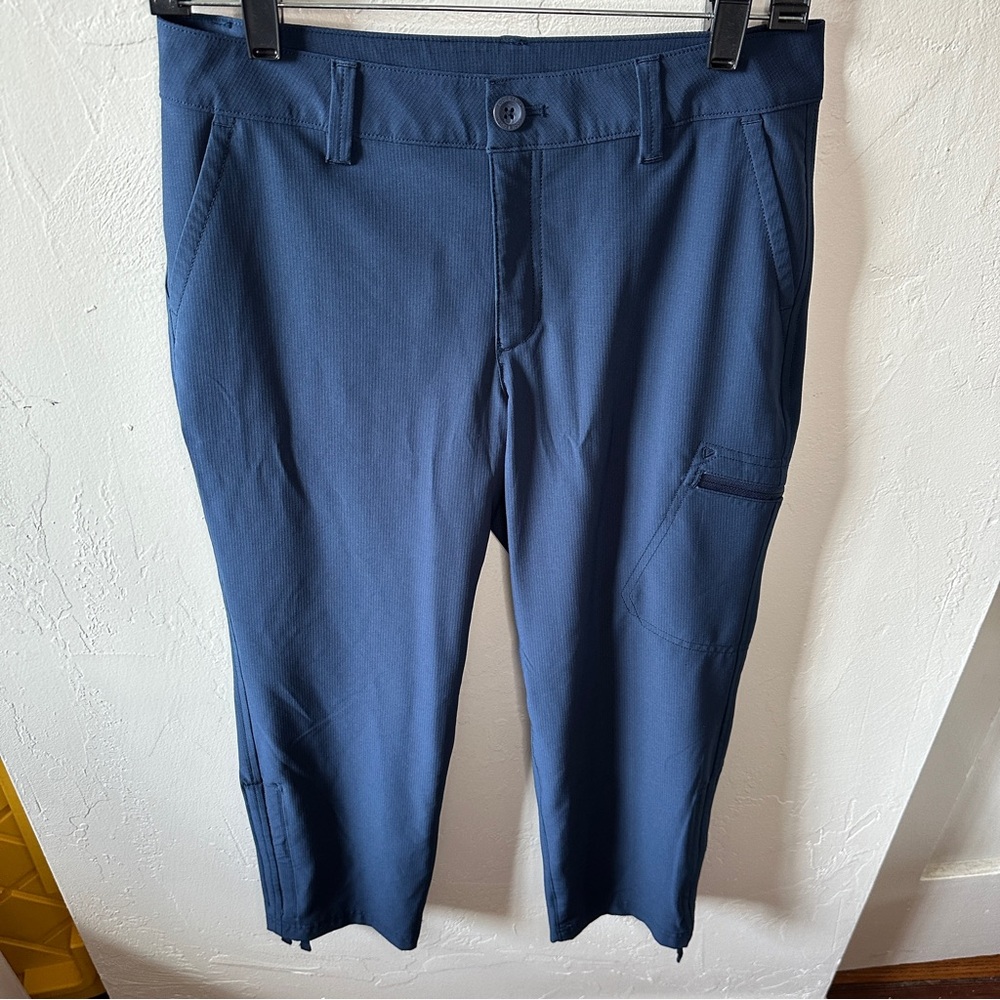 Eddie Bauer Womens Hiking Pants Size 2 Rainier
Capri Navy Cargo Nylon Outdoors